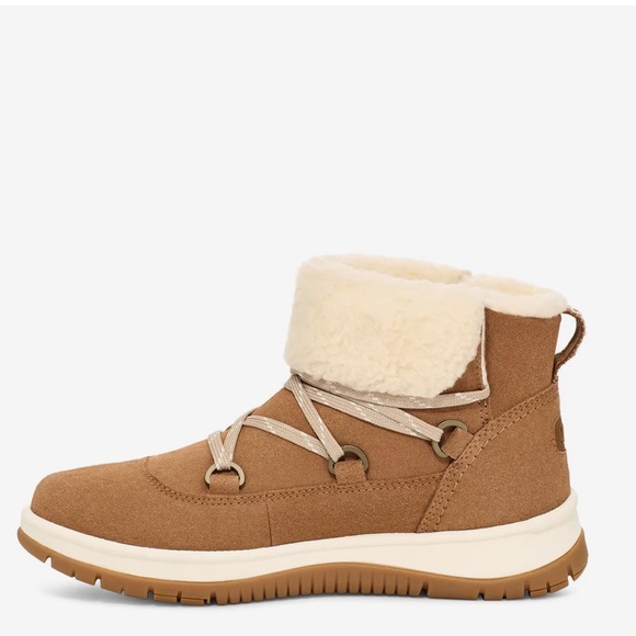 UGG Women’s Lakesider Heritage Lace Waterproof Booties. - Picture 2 of 16